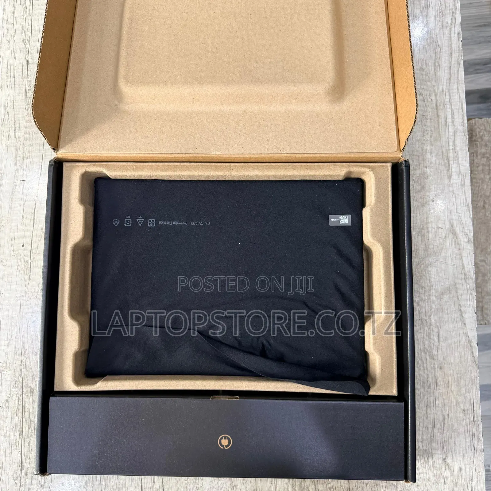 New Laptop Dell 16GB Intel Core Ultra 7 SSD 1T