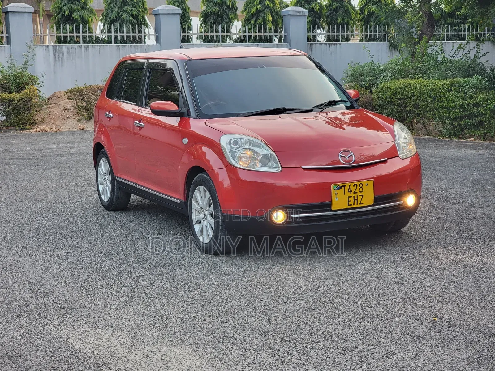 Mazda Verisa 2010 Maroon