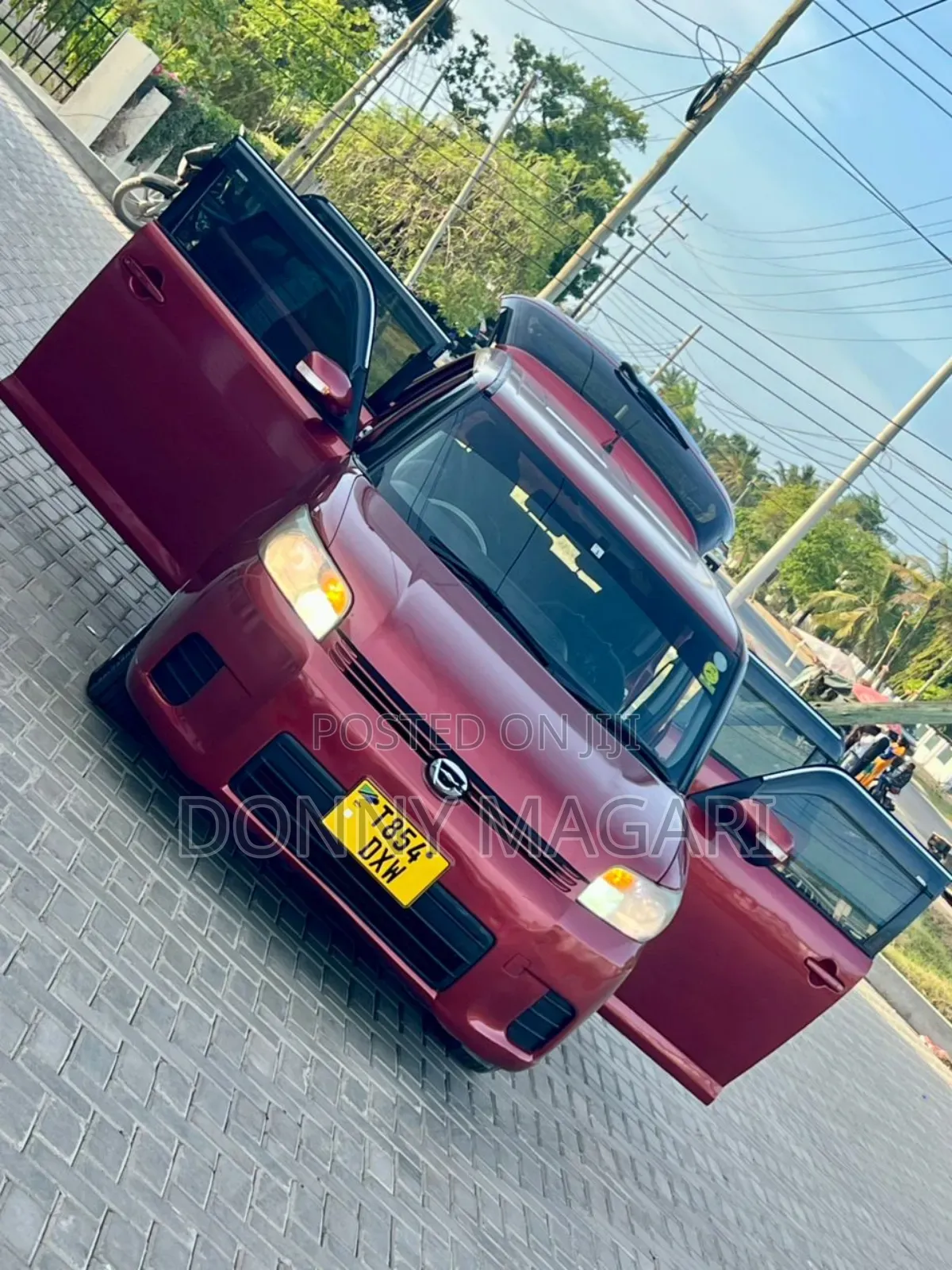 Toyota Corolla Rumion 2010 Red