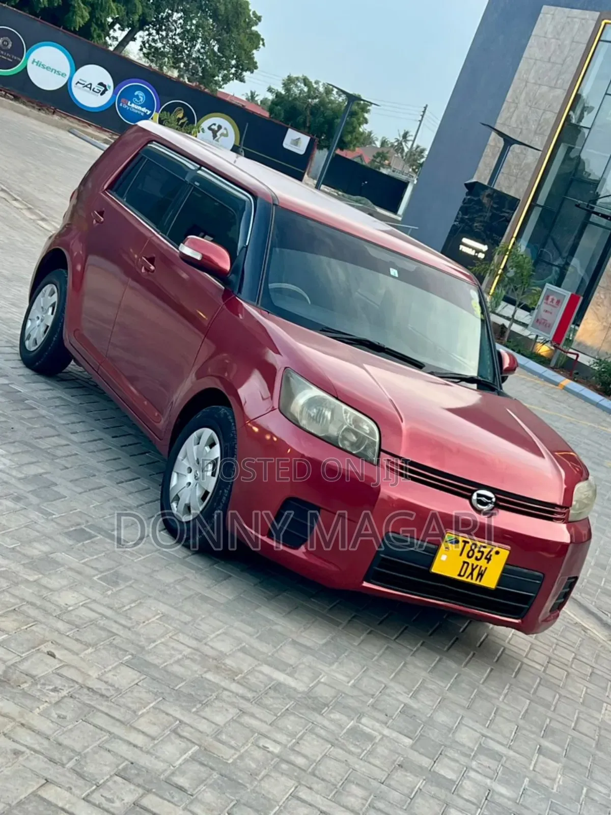 Toyota Corolla Rumion 2010 Red