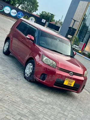 Toyota Corolla Rumion 2010 Red