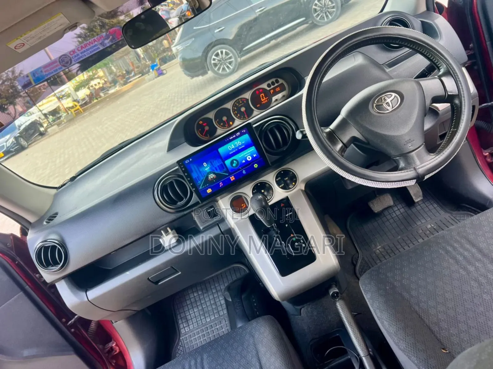 Toyota Corolla Rumion 2010 Red