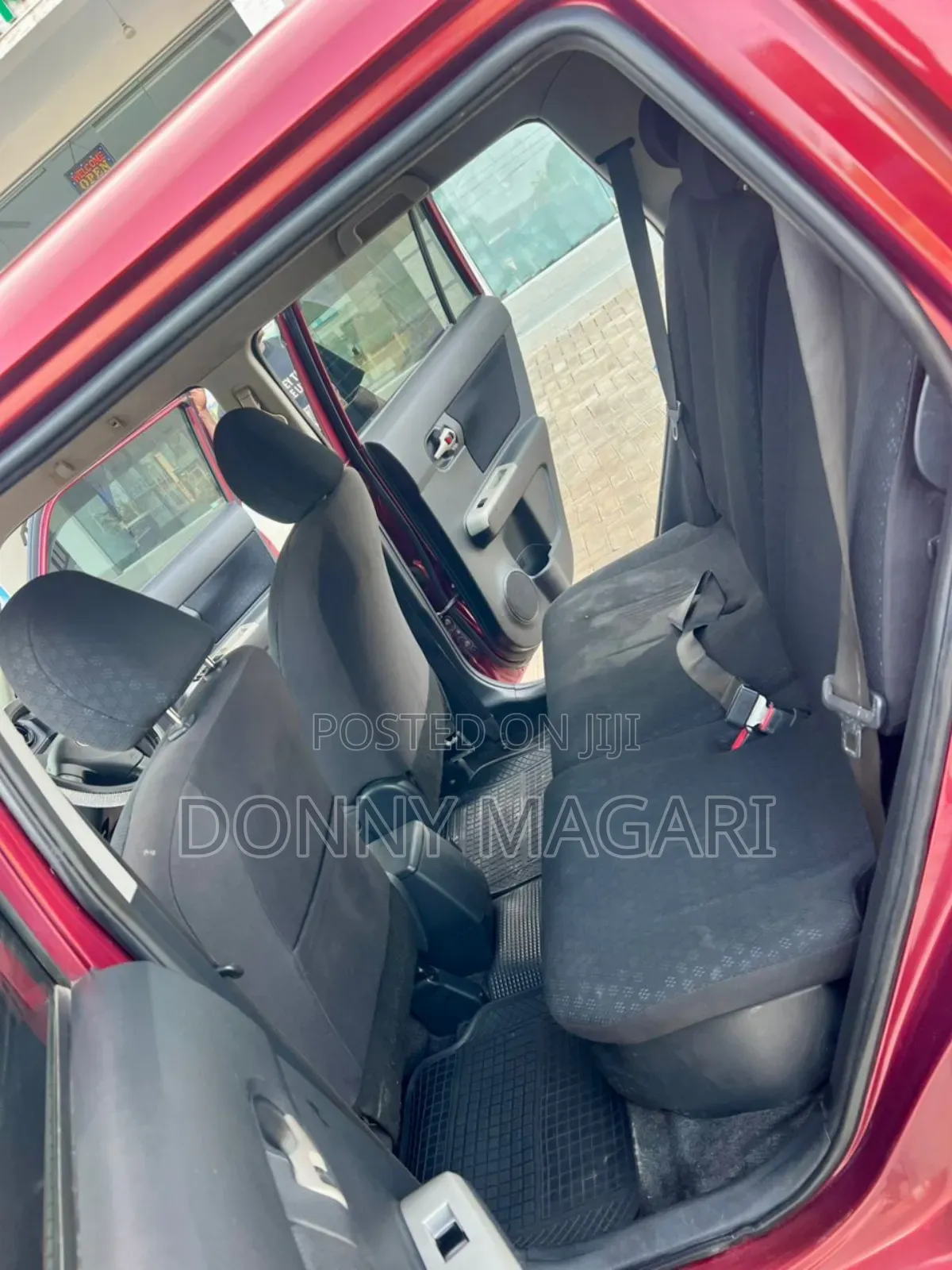 Toyota Corolla Rumion 2010 Red