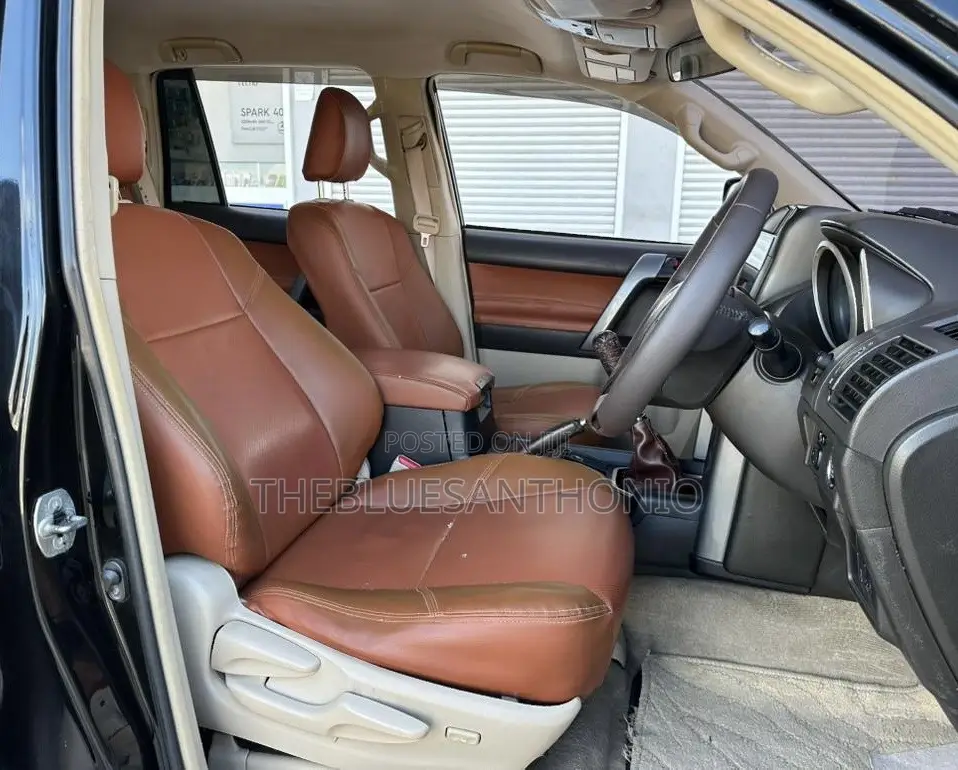 Toyota Land Cruiser Prado 2013 Black