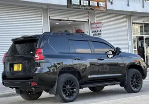 Toyota Land Cruiser Prado 2013 Black