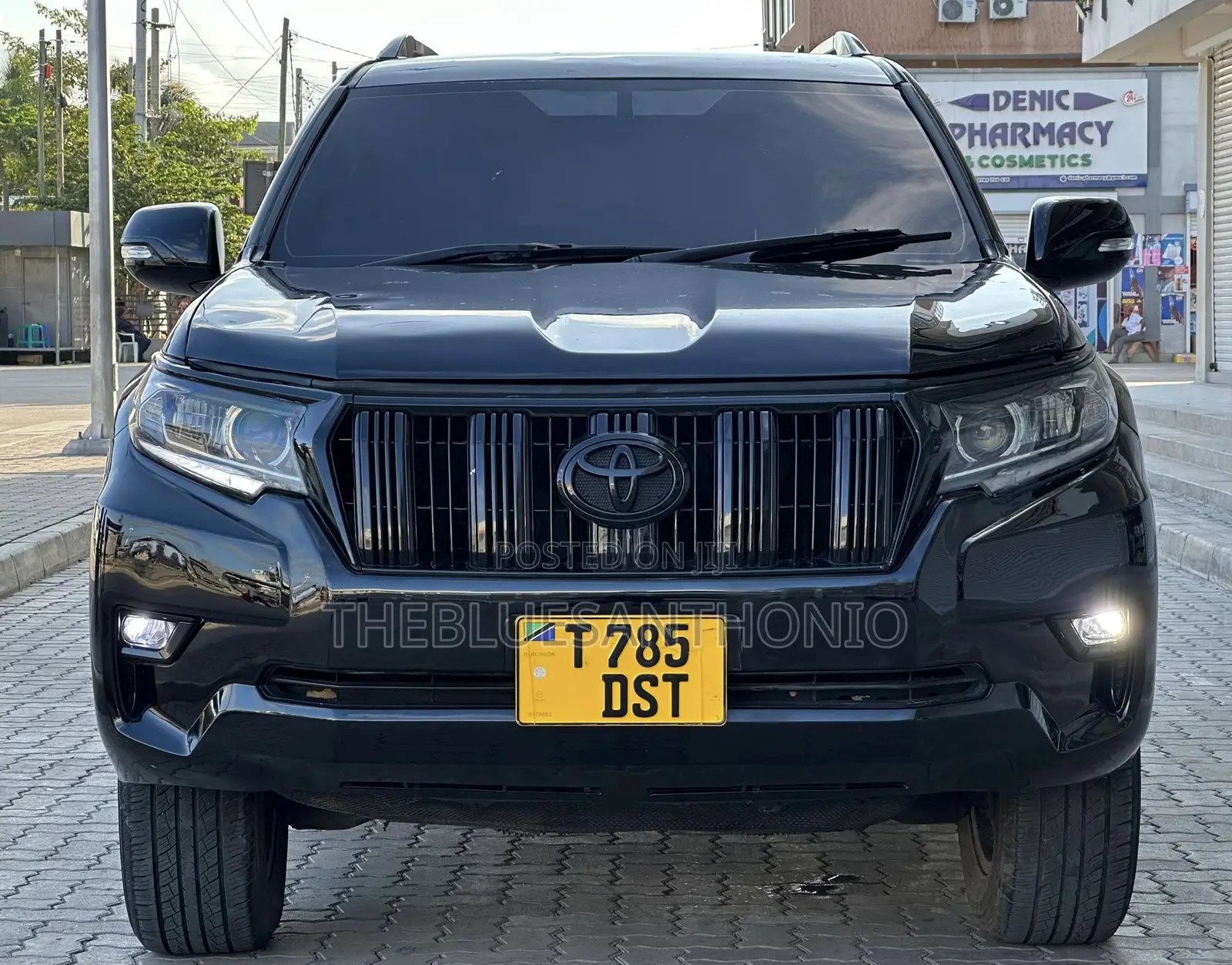 Toyota Land Cruiser Prado 2013 Black