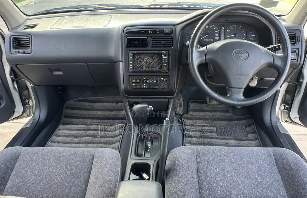 Toyota Carina 2001 Silver