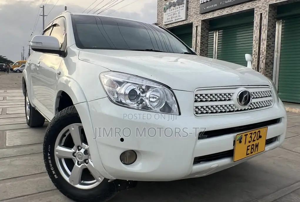 Toyota RAV4 2007 White