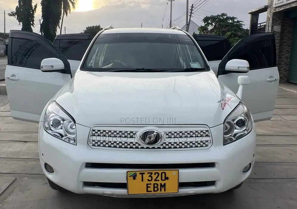 Toyota RAV4 2007 White