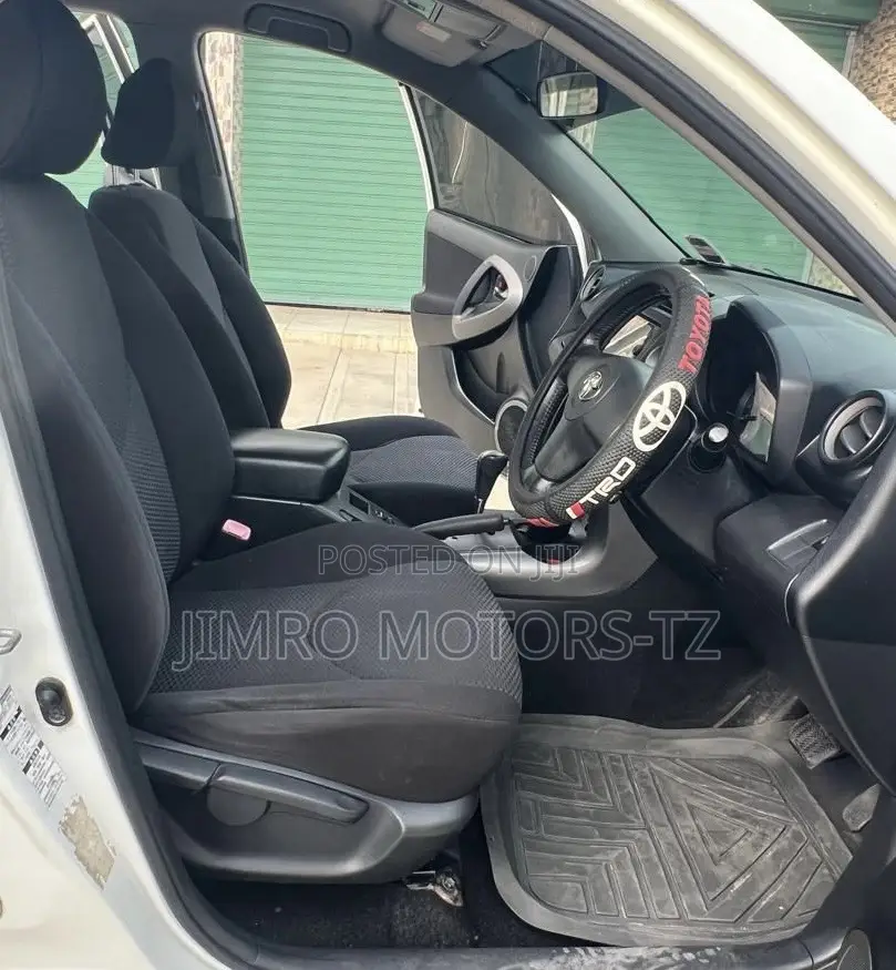 Toyota RAV4 2007 White