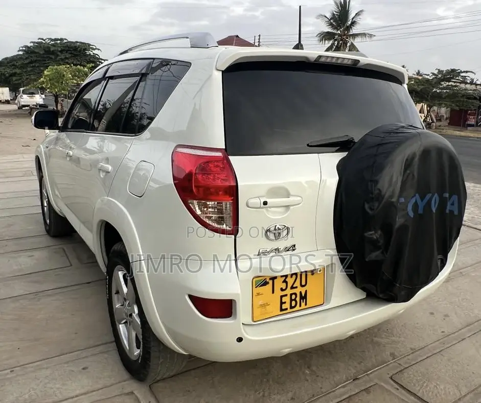 Toyota RAV4 2007 White