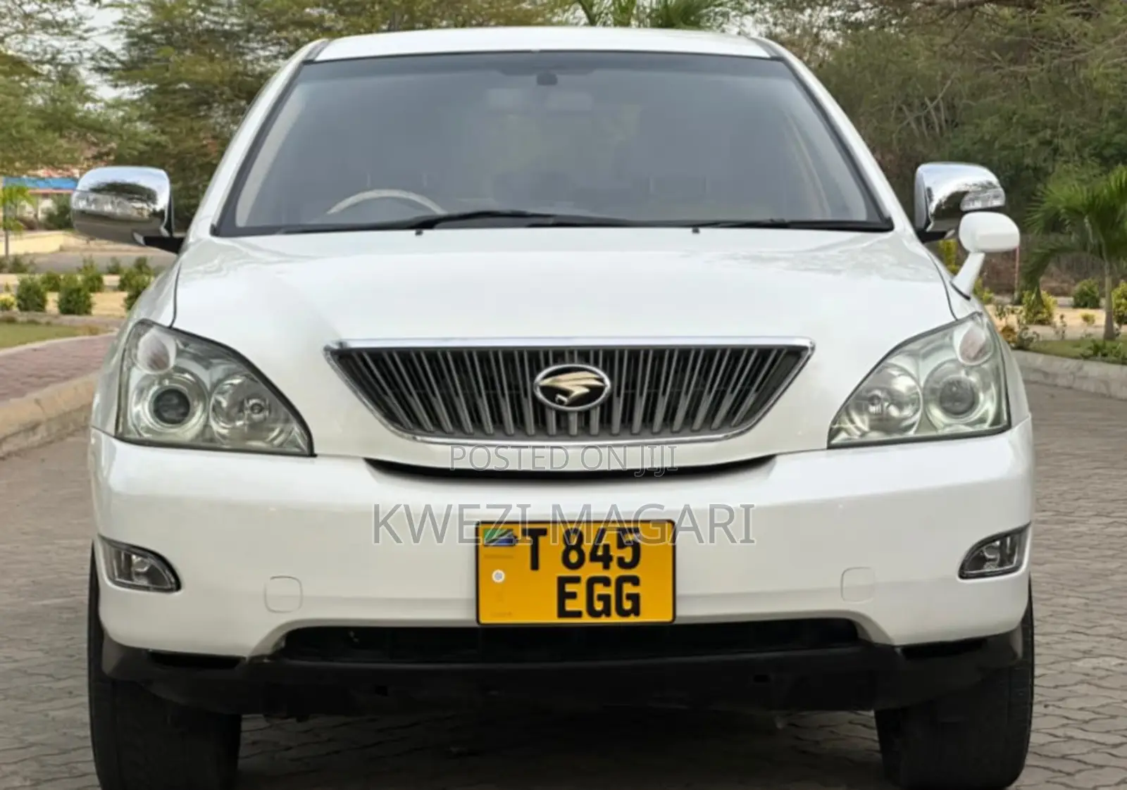 Toyota Harrier 2004 White