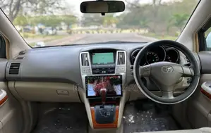 Toyota Harrier 2004 White