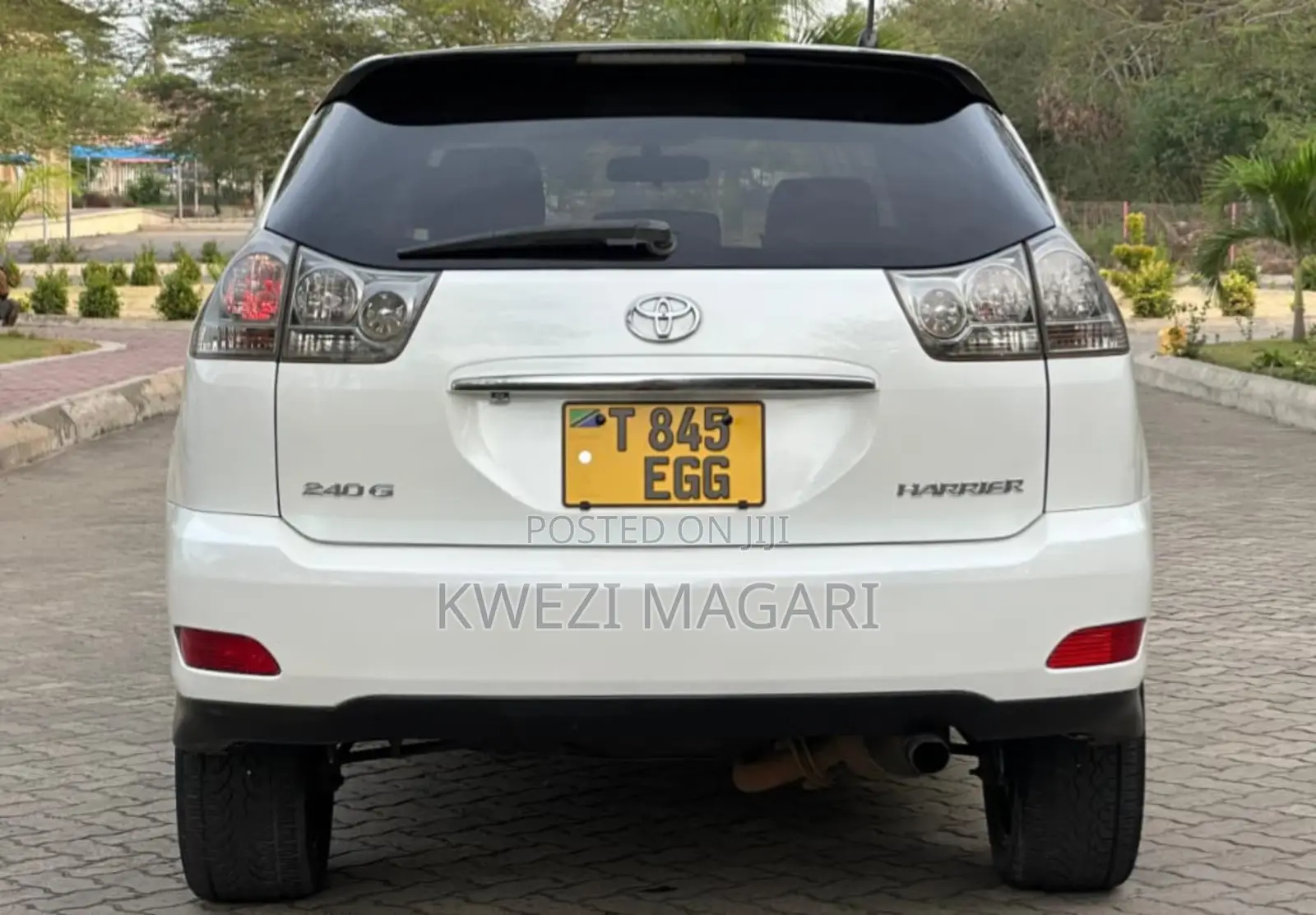 Toyota Harrier 2004 White