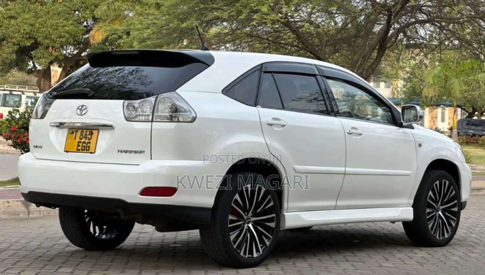 Toyota Harrier 2004 White