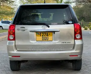 Toyota Raum 2005 Silver