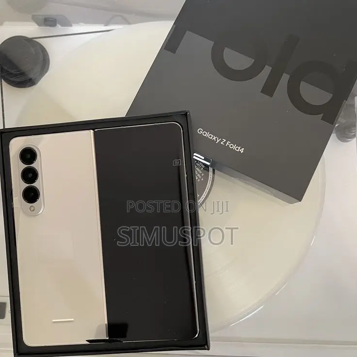 New Samsung Galaxy Z Fold4 256 GB Black