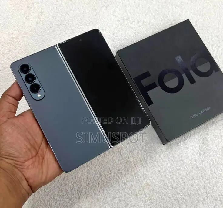 New Samsung Galaxy Z Fold4 256 GB Black