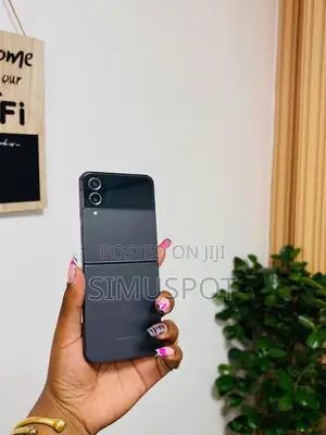 New Samsung Galaxy Z Flip 3 256 GB Black