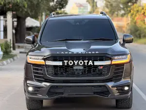 Toyota Land Cruiser 2018 Gray