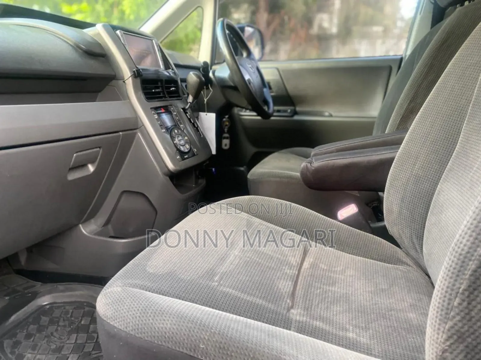 Toyota Noah 2007 Silver