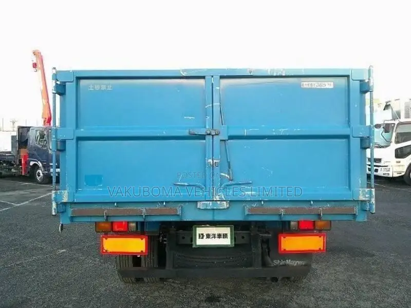 Mitsubishi Dump Canter