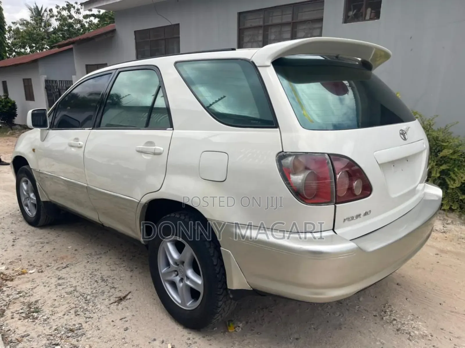 Toyota Harrier 2004 White