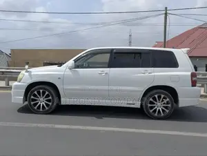 Toyota Kluger 2003 White