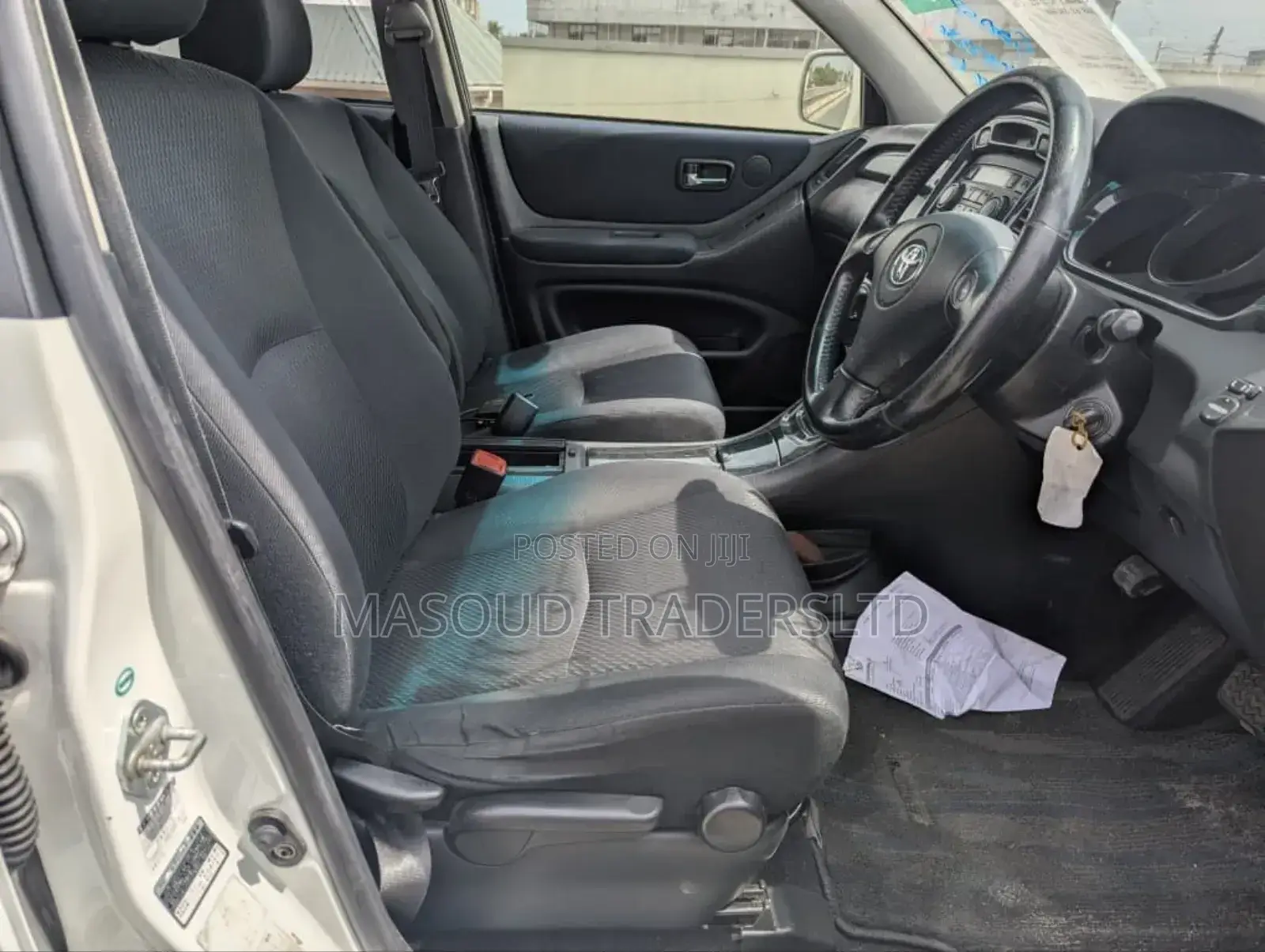 Toyota Kluger 2003 White