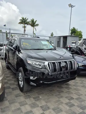 Toyota Land Cruiser Prado 2.8 2022 Black