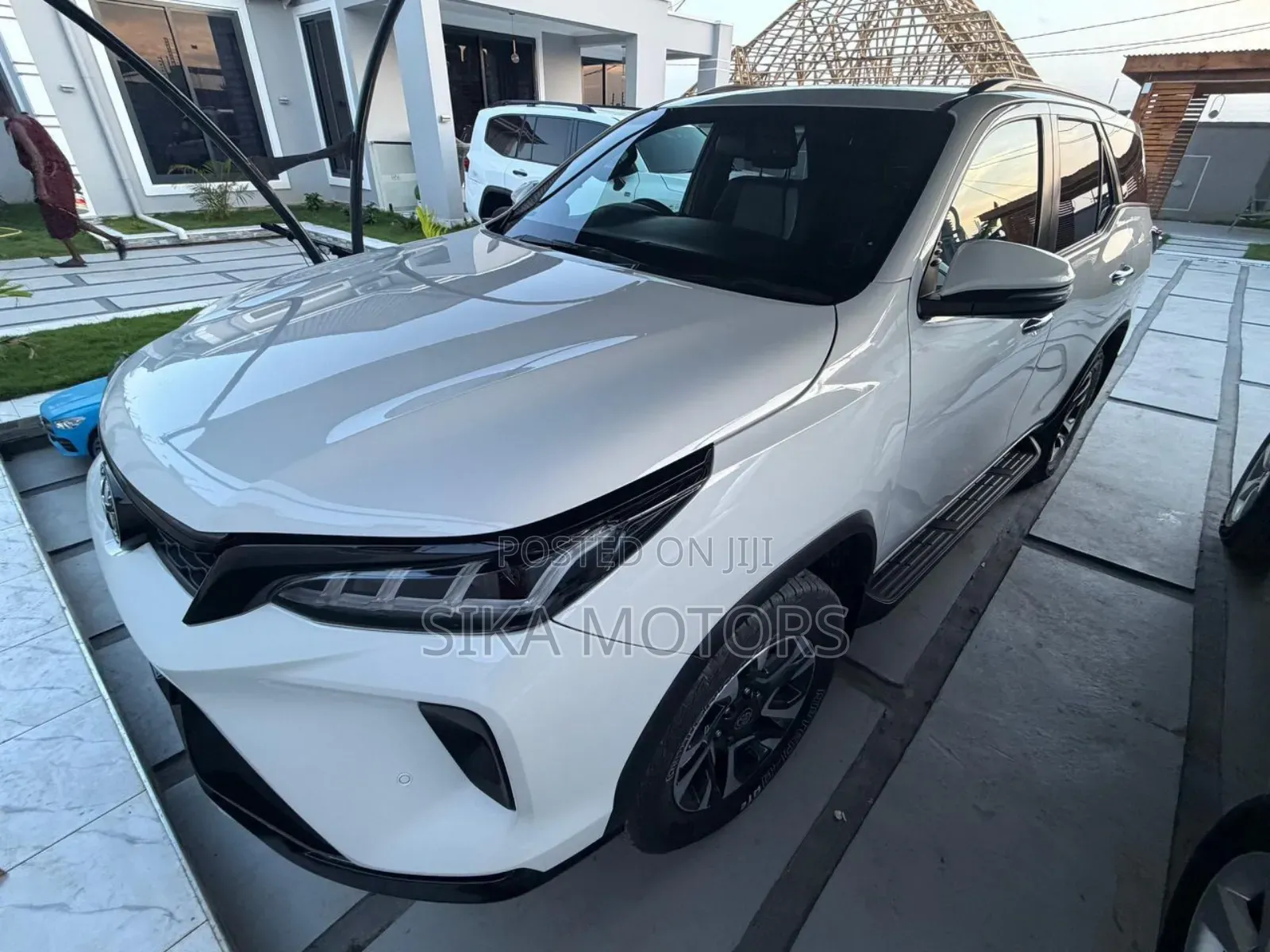 Toyota Fortuner 2025 White