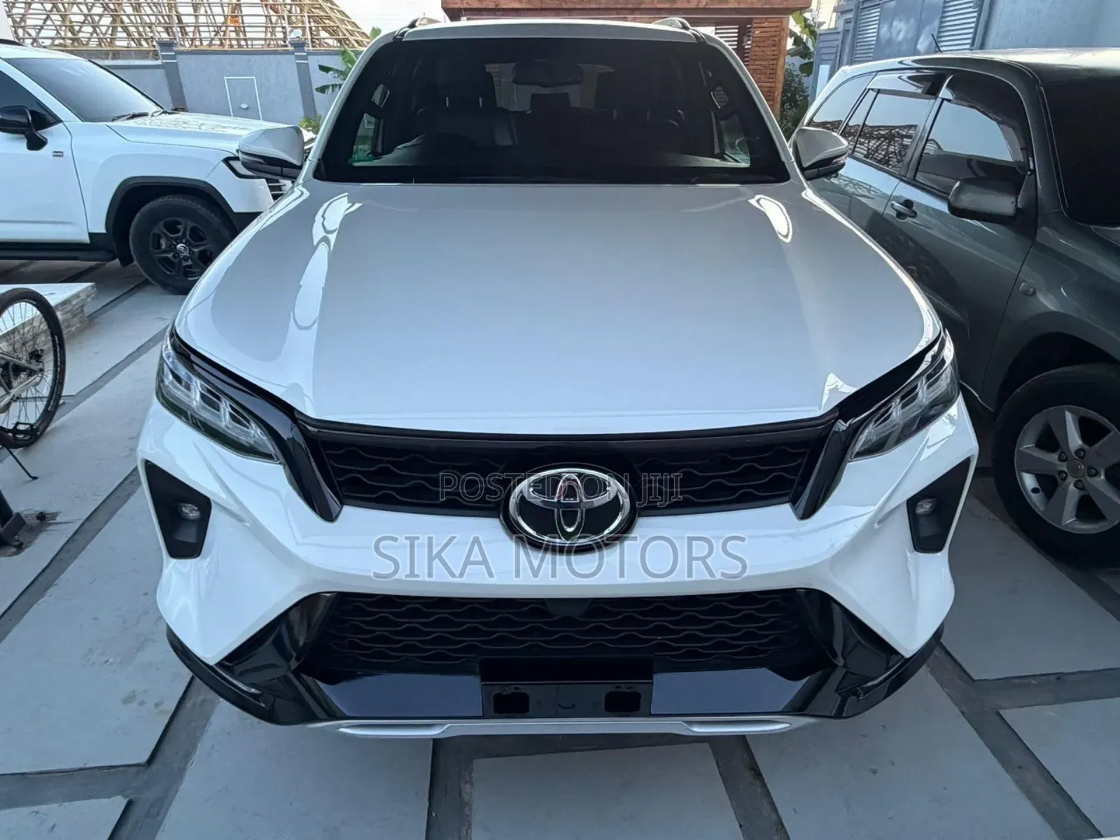 Toyota Fortuner 2025 White