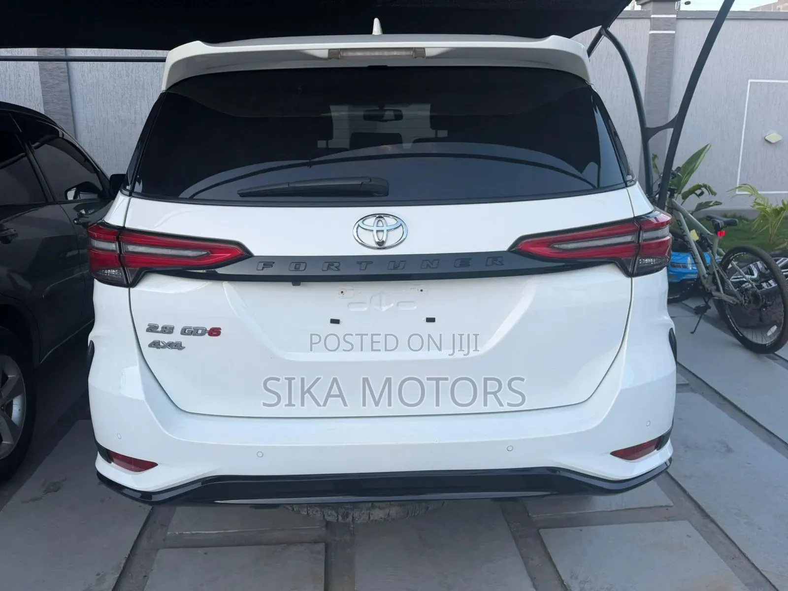 Toyota Fortuner 2025 White