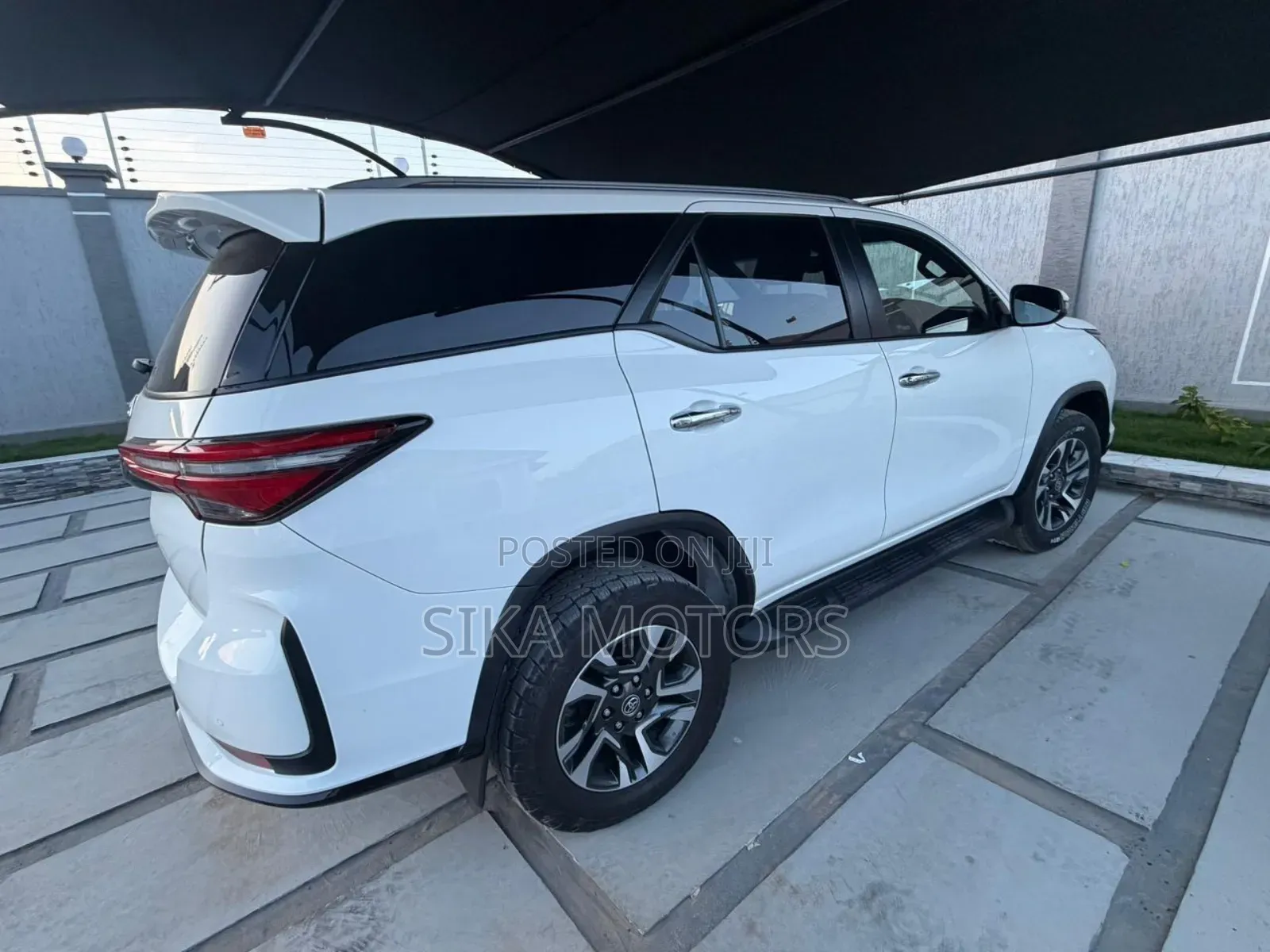 Toyota Fortuner 2025 White