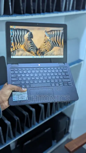 Laptop Dell Latitude 3120 8GB Intel SSD 128GB