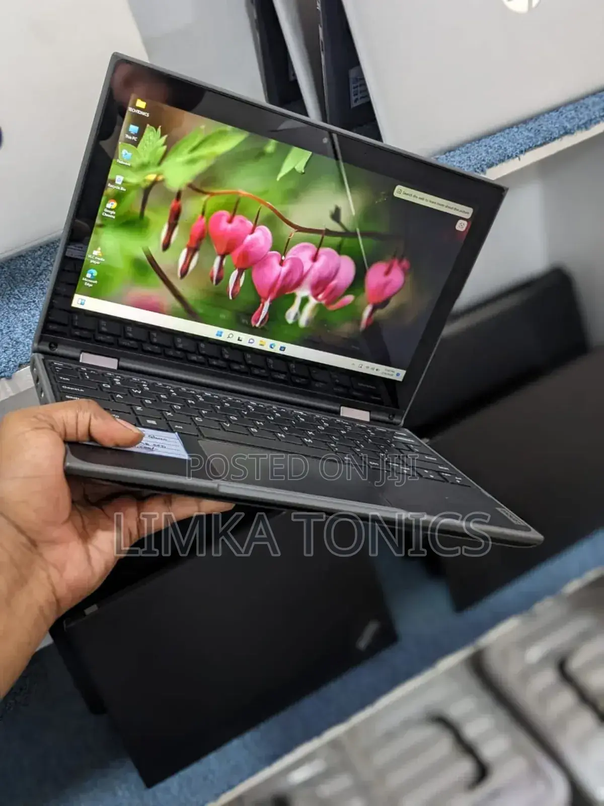 New Laptop Lenovo 300e 4GB Intel Celeron SSD 256GB