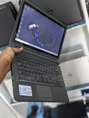 New Laptop Dell Latitude 13 3340 8GB Intel Core I3 HDD 500GB