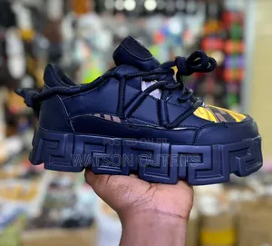 Men's Leather Sneaker Shoes Versace Brand Typically Two Colours Ķ
