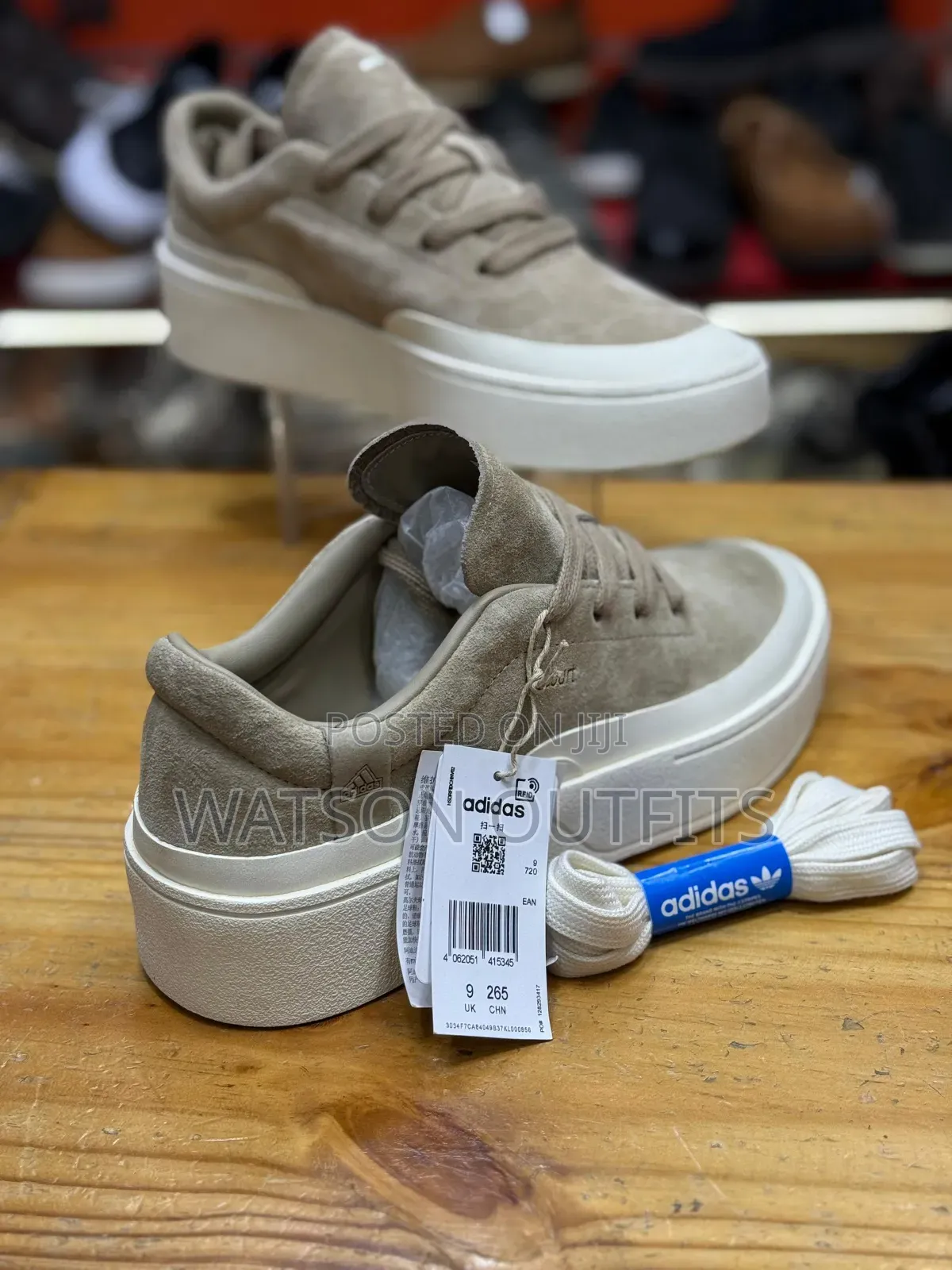Men's Leather Shoes Totally Very Classic in Two Colours Adidas