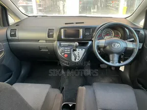 Toyota Wish 2006 Gray