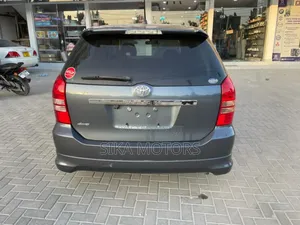 Toyota Wish 2006 Gray