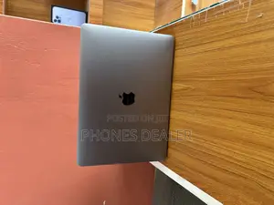 Laptop Apple MacBook Pro 2019 16GB Intel Core I7 SSD 512GB