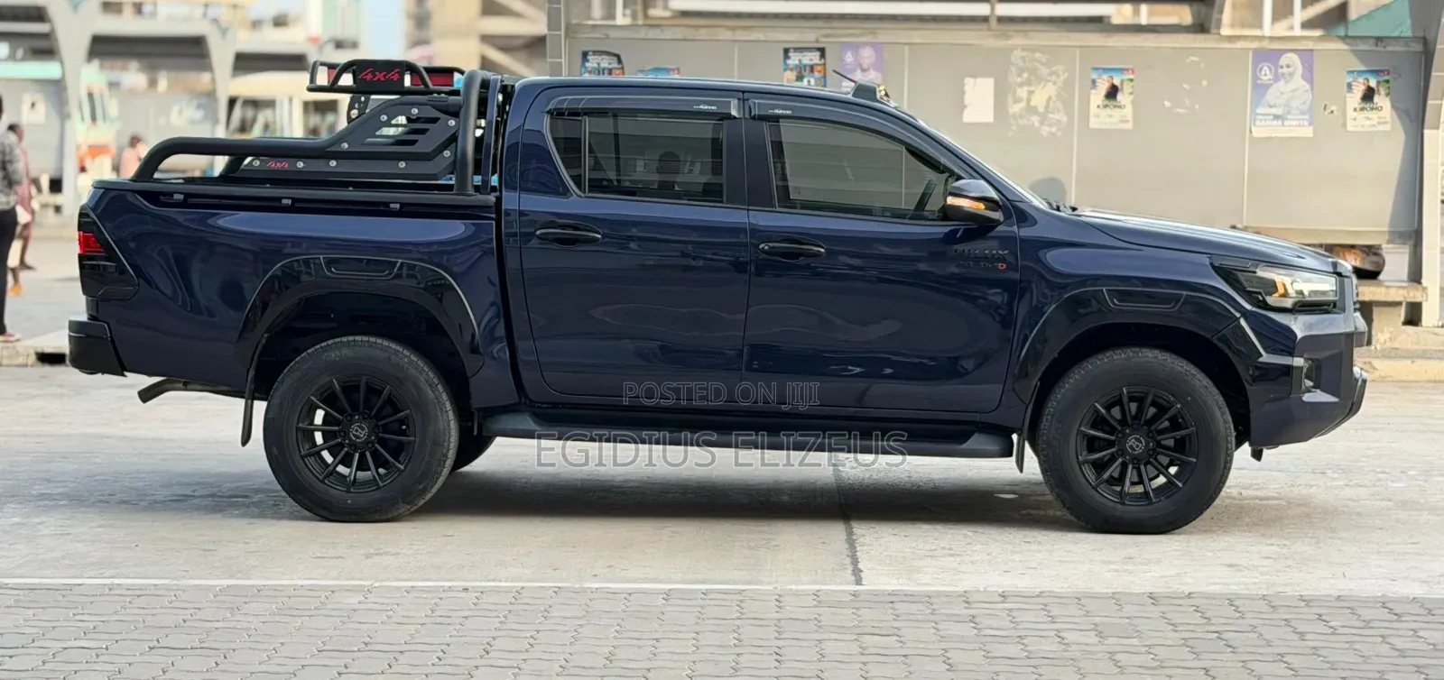 Toyota Hilux 2021 Blue