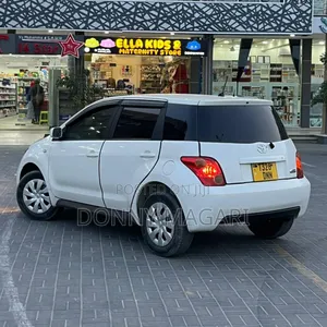 Toyota IST 2005 White