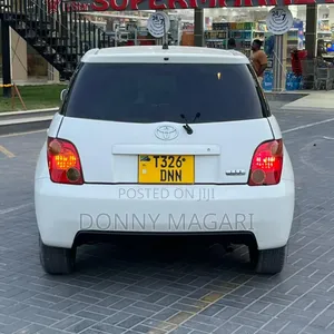 Toyota IST 2005 White