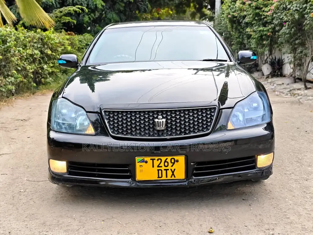Toyota Crown 2006 Black