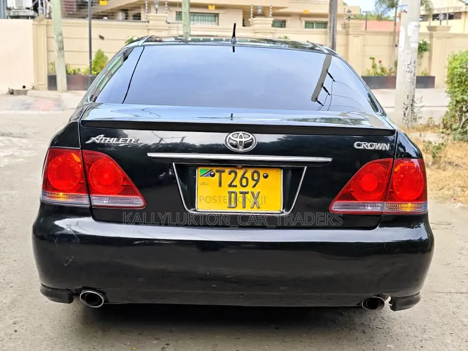 Toyota Crown 2006 Black