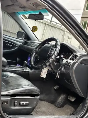 Toyota Crown 2006 Black
