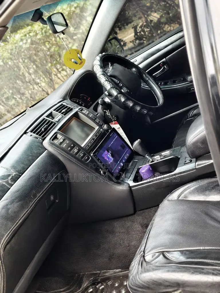 Toyota Crown 2006 Black