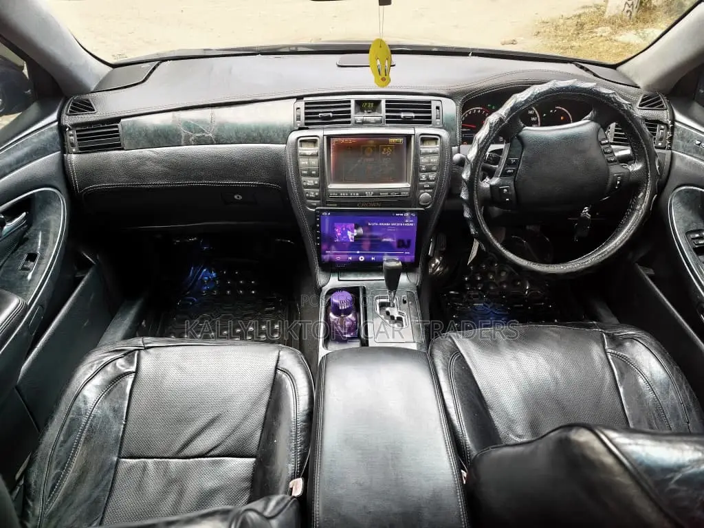 Toyota Crown 2006 Black